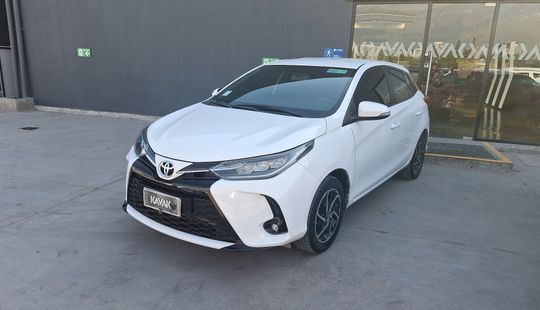 Toyota • Yaris