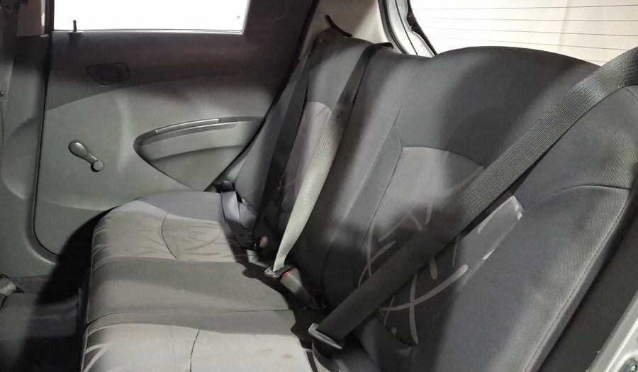 Chevrolet Spark 1.4 LT B MT Hatchback 2016