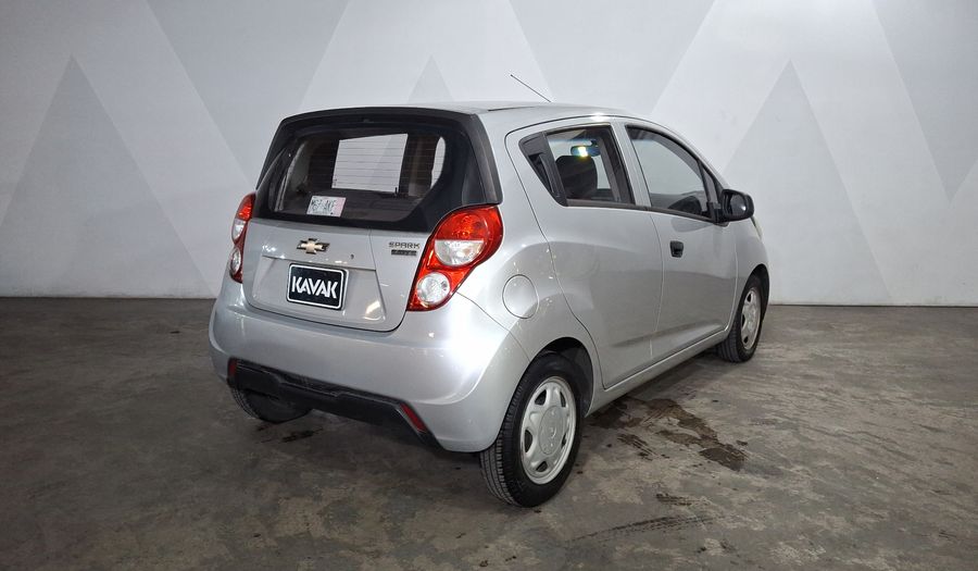 Chevrolet Spark 1.4 LT B MT Hatchback 2016