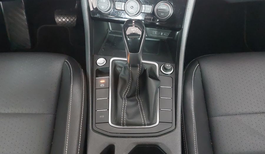 Volkswagen Jetta 1.4 SPORTLINE AUTO Sedan 2022