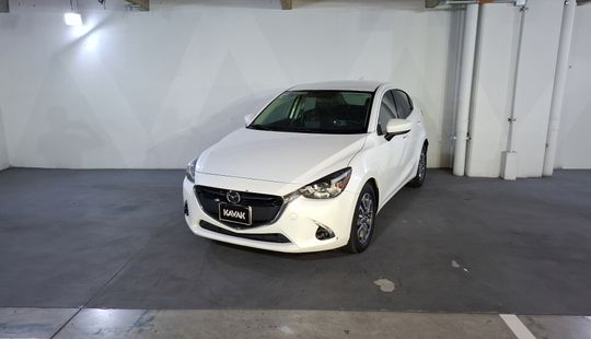 Mazda • Mazda 2