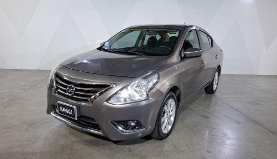 Nissan • Versa