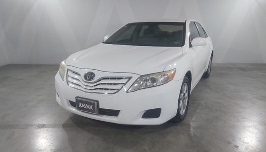 Toyota • Camry