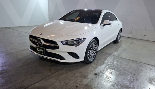 Mercedes Benz • Clase CLA