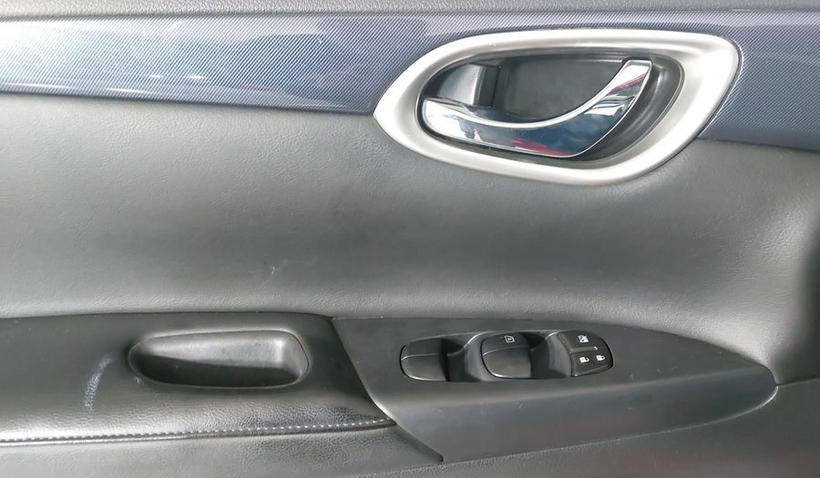 Nissan Sentra 1.6 SR TURBO Sedan 2017