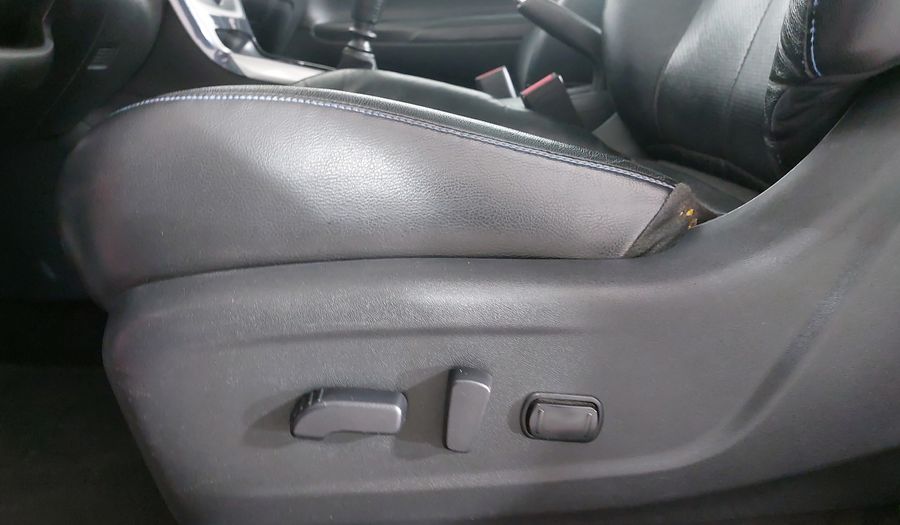 Nissan Sentra 1.6 SR TURBO Sedan 2017