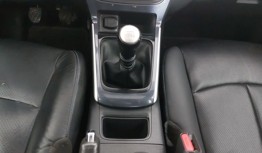Nissan Sentra 1.6 SR TURBO Sedan 2017