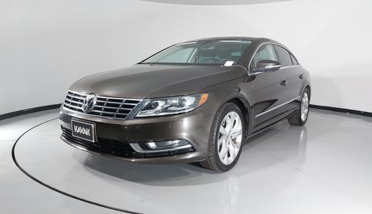 Volkswagen • Passat