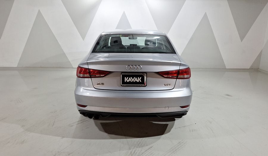 Audi A3 1.4 TFSI DYNAMIC Sedan 2017