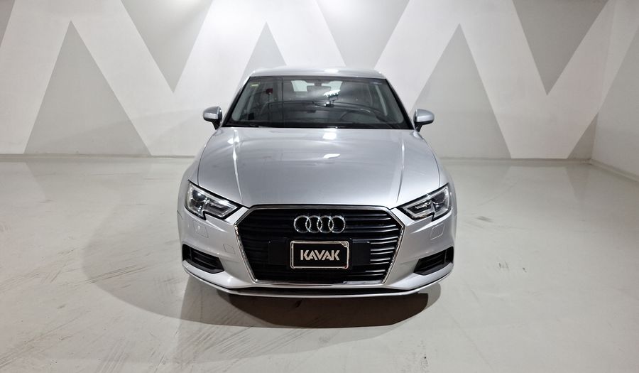 Audi A3 1.4 TFSI DYNAMIC Sedan 2017