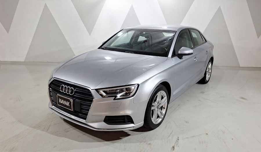 Audi A3 1.4 TFSI DYNAMIC Sedan 2017