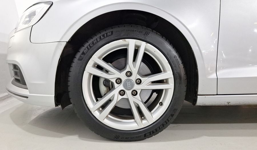 Audi A3 1.4 TFSI DYNAMIC Sedan 2017