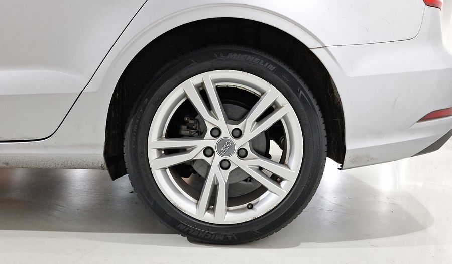 Audi A3 1.4 TFSI DYNAMIC Sedan 2017