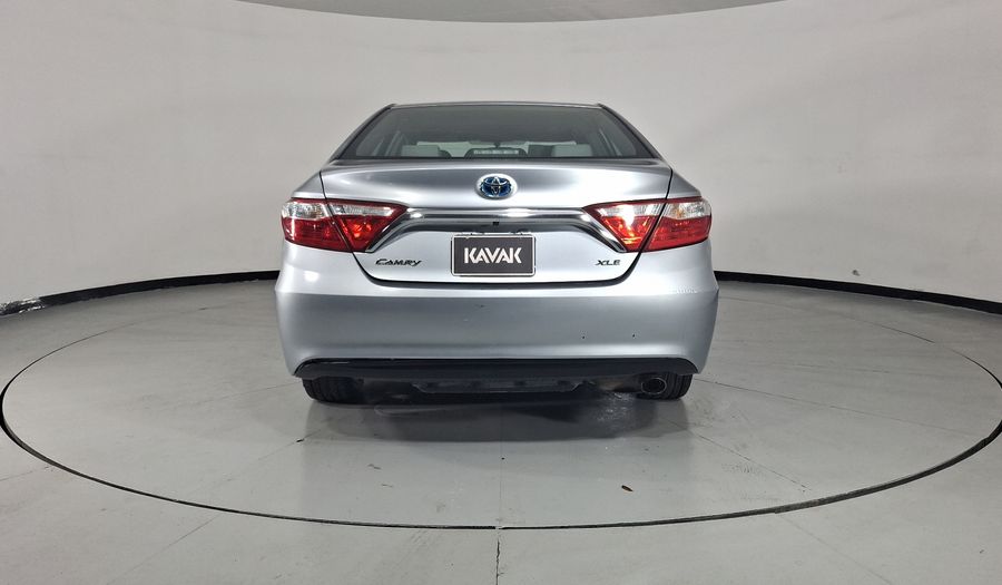 Toyota Camry 2.5 XLE L4 6AT Sedan 2015