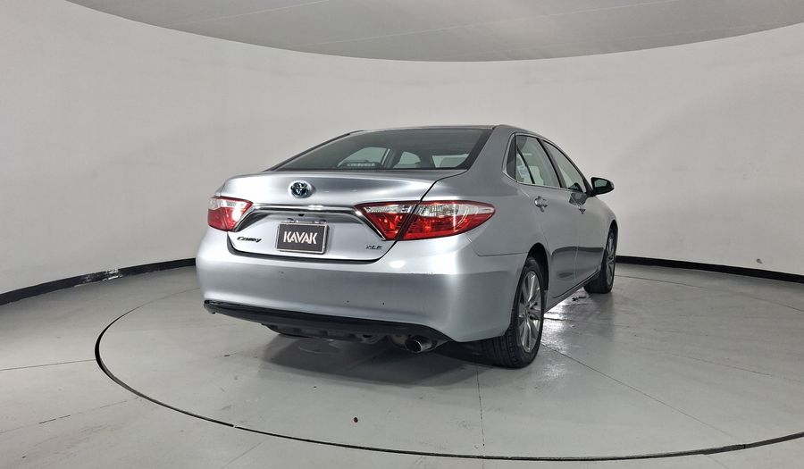 Toyota Camry 2.5 XLE L4 6AT Sedan 2015
