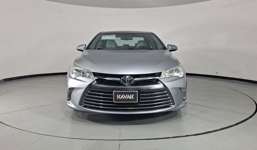 Toyota Camry 2.5 XLE L4 6AT Sedan 2015