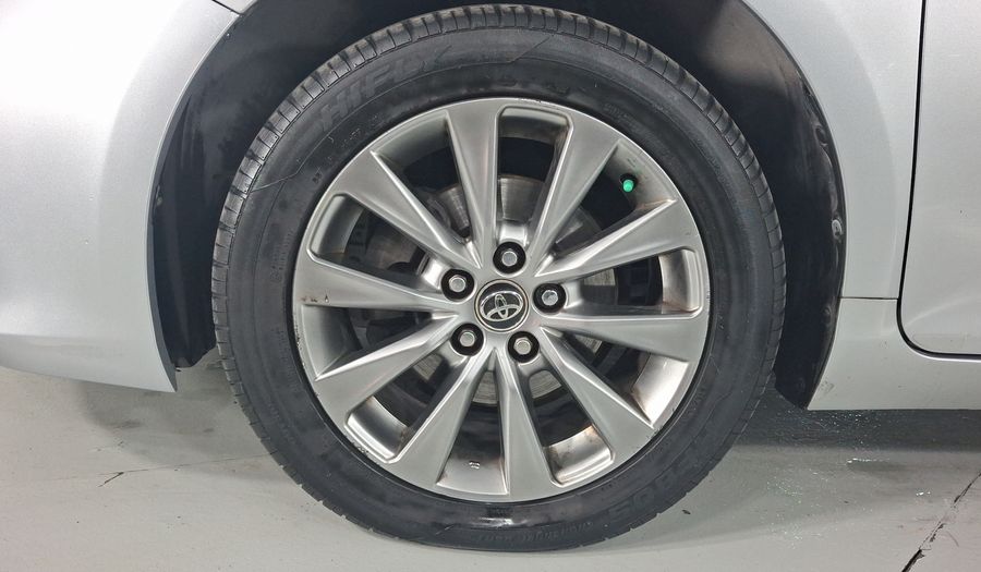 Toyota Camry 2.5 XLE L4 6AT Sedan 2015