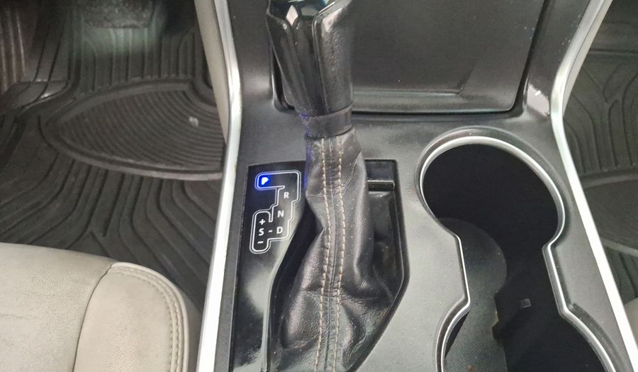 Toyota Camry 2.5 XLE L4 6AT Sedan 2015