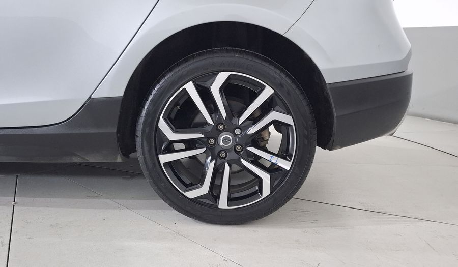 Volvo V40 2.0 INSPIRATION T5 AWD AUTO Hatchback 2017