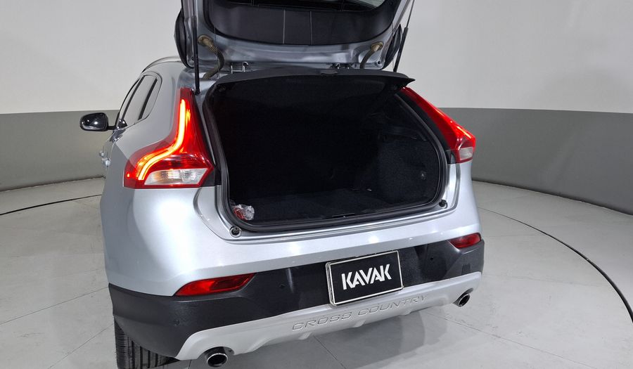 Volvo V40 2.0 INSPIRATION T5 AWD AUTO Hatchback 2017