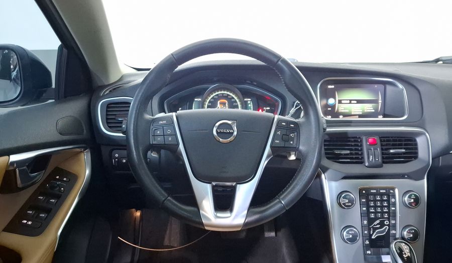 Volvo V40 2.0 INSPIRATION T5 AWD AUTO Hatchback 2017