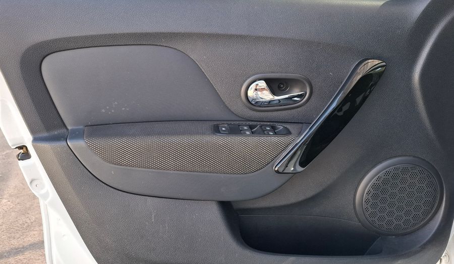 Renault Sandero 1.6 ZEN Hatchback 2022