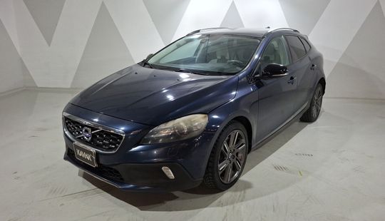 Volvo • V40