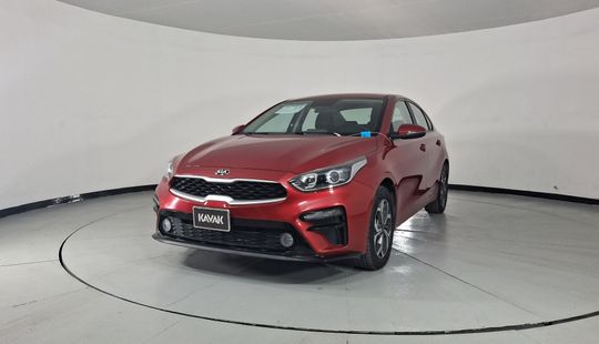 2021 • 56,760 km • Automático