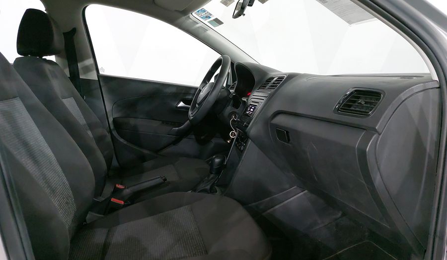 Volkswagen Polo 1.6 STARTLINE AUTO Hatchback 2020