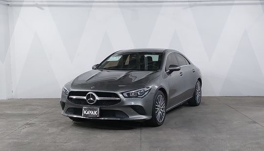 Mercedes Benz • Clase CLA