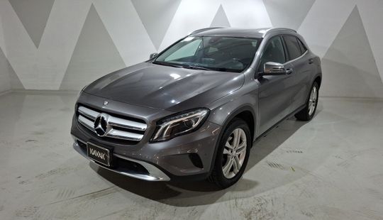 Mercedes Benz • Clase GLA