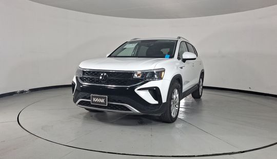 Volkswagen • Taos