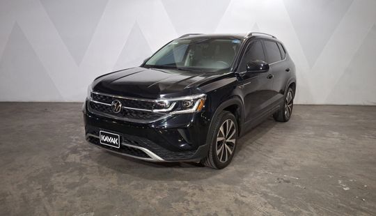 Volkswagen • Taos