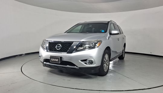 Nissan • Pathfinder