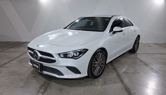 Mercedes Benz • Clase CLA