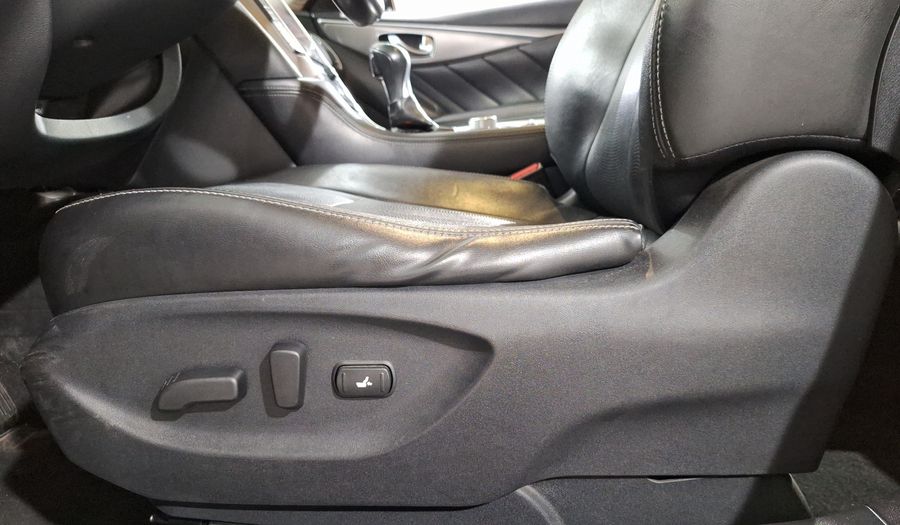 Infiniti Q50 3.7 SEDUCTION AT Sedan 2015