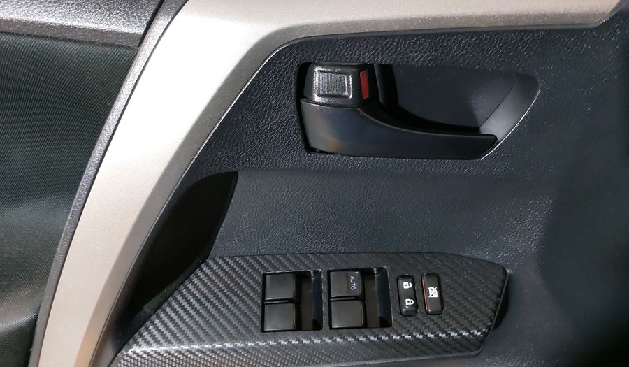 Toyota Rav4 2.5 XLE AT Suv 2013