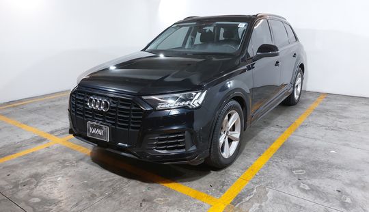 Audi • Q7