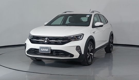 2022 • 19,003 km • Automático