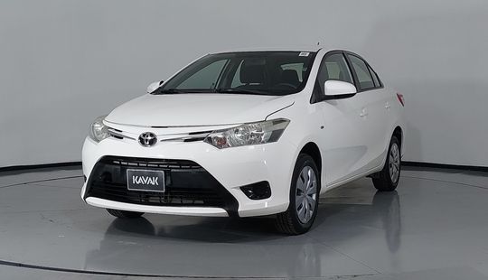 Toyota • Yaris