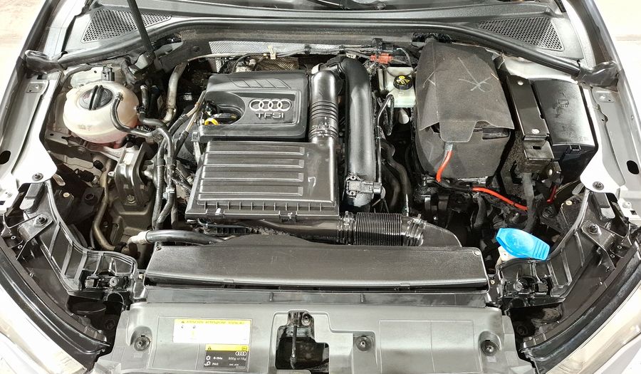 Audi A3 1.4 TFSI AMBIENTE MT Hatchback 2015