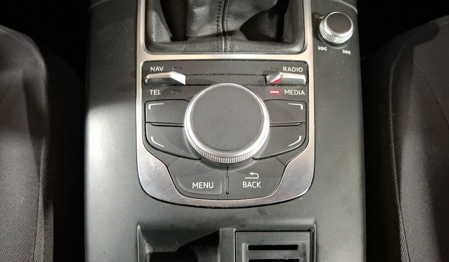 Audi A3 1.4 TFSI AMBIENTE MT Hatchback 2015