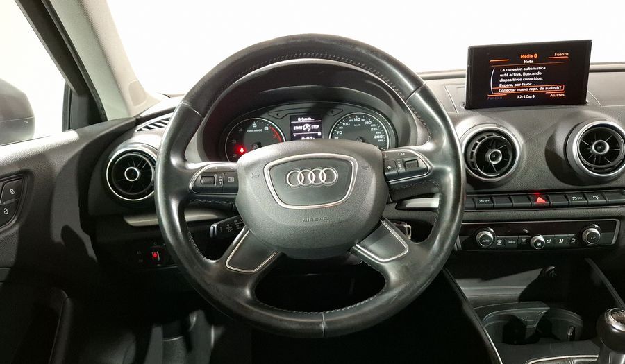 Audi A3 1.4 TFSI AMBIENTE MT Hatchback 2015