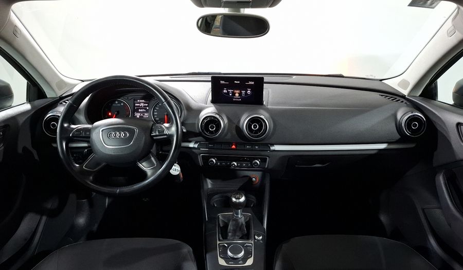 Audi A3 1.4 TFSI AMBIENTE MT Hatchback 2015