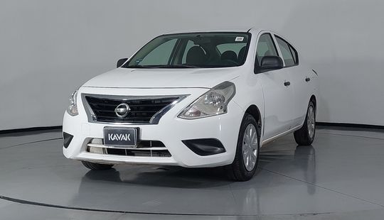 Nissan • Versa