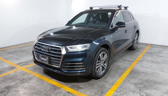 Audi • Q5