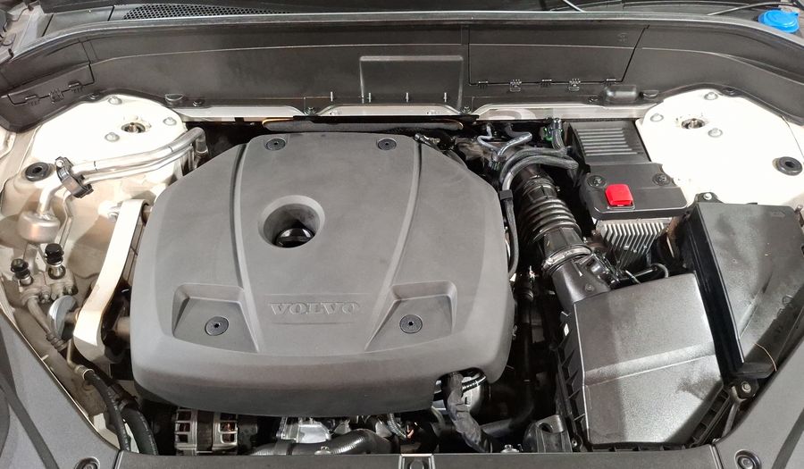 Volvo Xc90 2.0 T6 MOMENTUM AUTO AWD Suv 2021