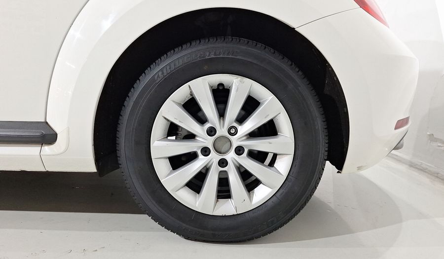 Volkswagen Beetle 2.5 TIPTRONIC Hatchback 2014