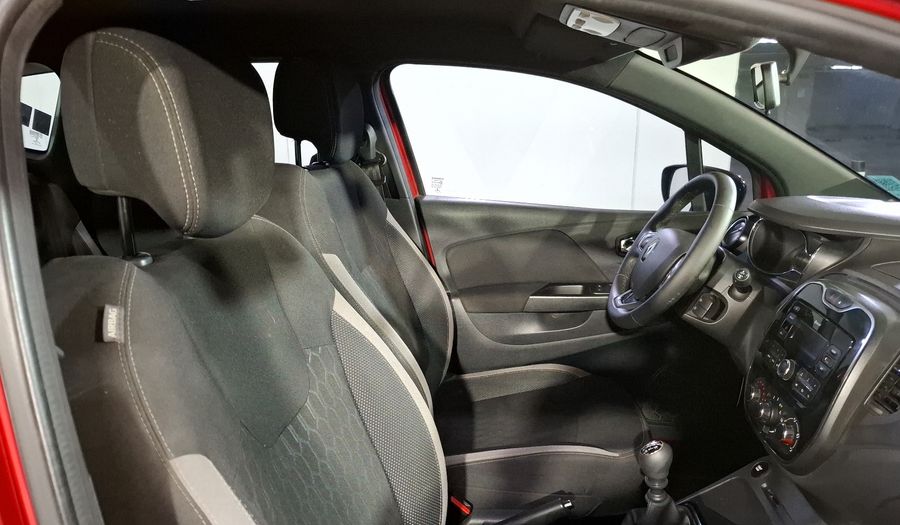 Renault Captur 2.0 INTENS DEH Hatchback 2020