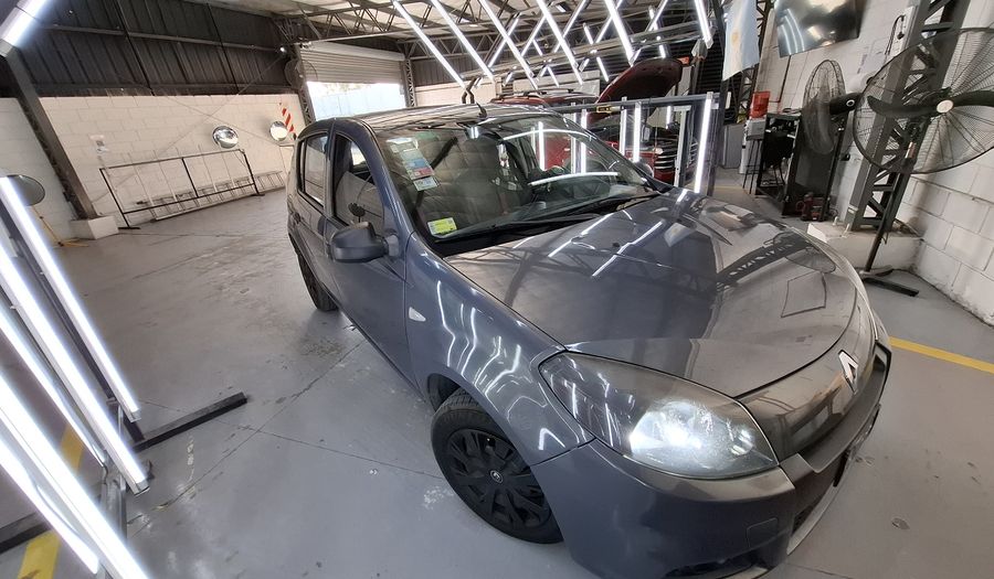 Renault Sandero 1.6 8V AUTHENTIQUE PACK I Hatchback 2014
